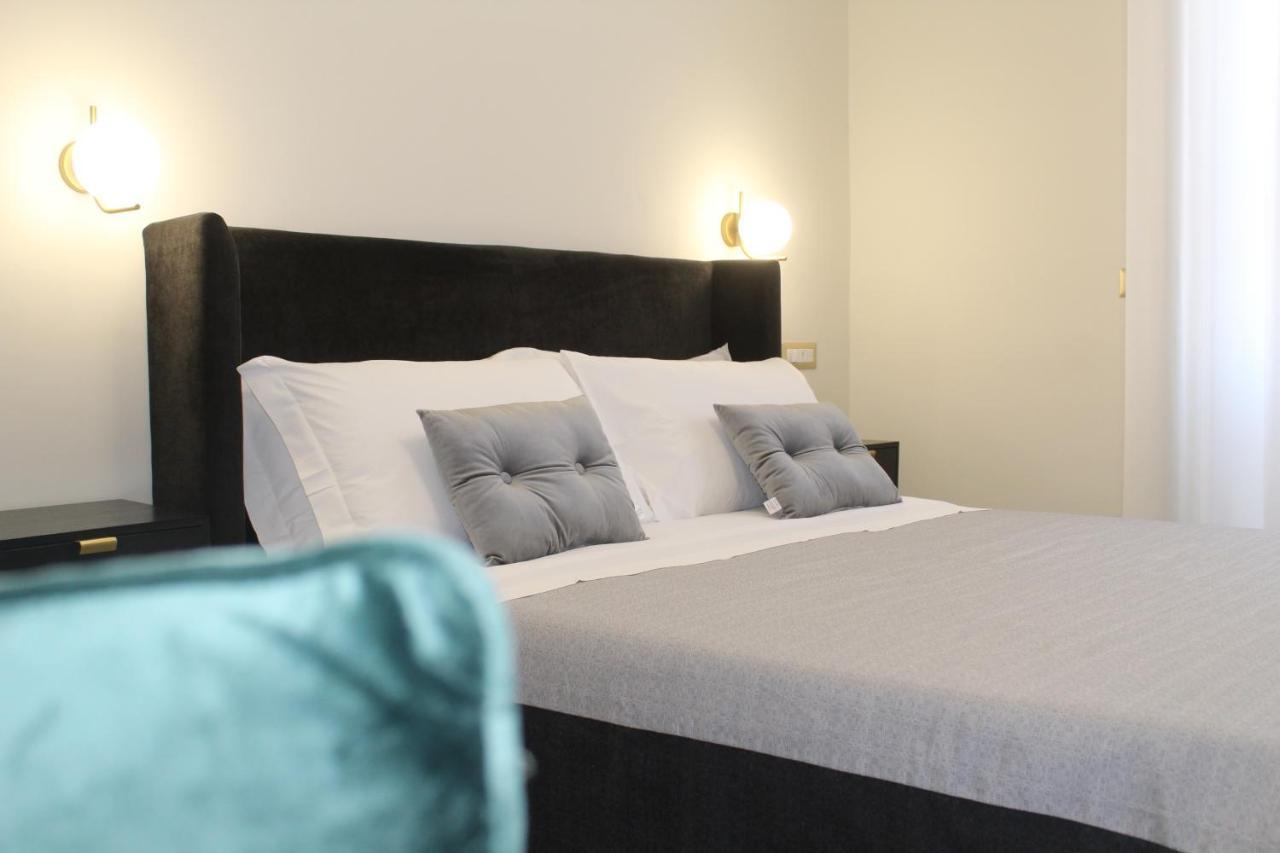 Sant'Agostino - Luxury Rooms مسينا المظهر الخارجي الصورة